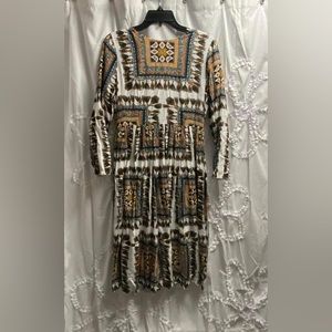 Dainty Jewells midi dress. Size Medium